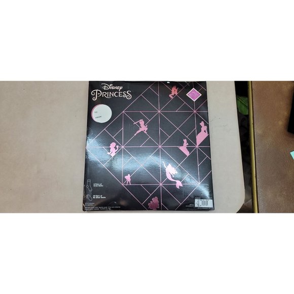 Women's Disney Princess Castle 15 Days Of Socks Advent Calendar 4-10 - Picture 4 of 5